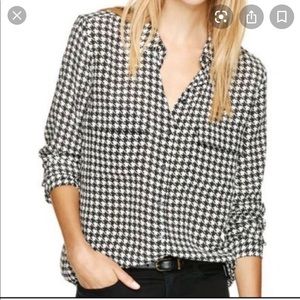 Aritzia Babaton Silk Houndstooth shirt